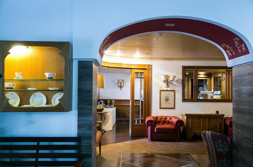 Hotel Posta R.T.A. Madonna di Campiglio Exterior foto